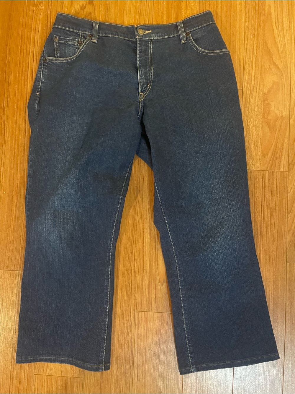 Women’s Levi’s Dark Wash Jeans